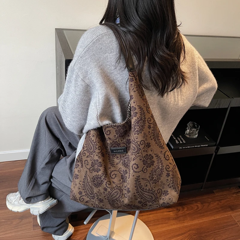 Light Luxury Nylon Patterns La - đánh giá và giá Ethnic Fashion Brands